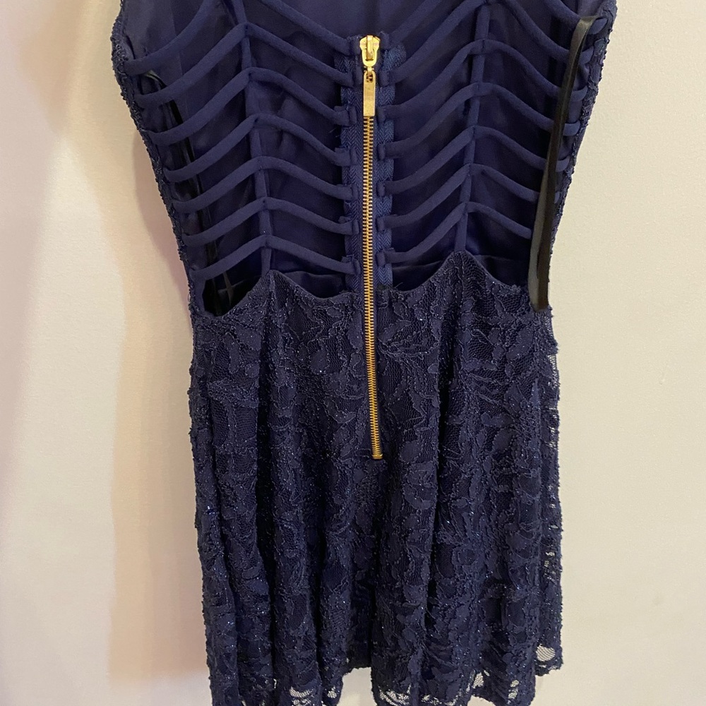 FORMAL DRESS! - Picture 2 of 3